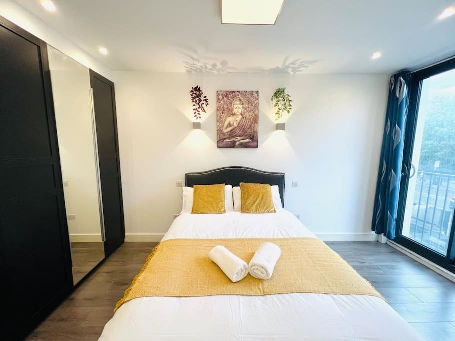 Apartment Stunning Two Bed Flat In London